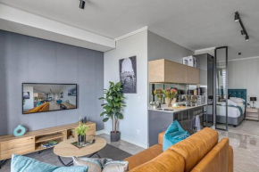 Oku Luxury apartment, Ellipse, Waterfall